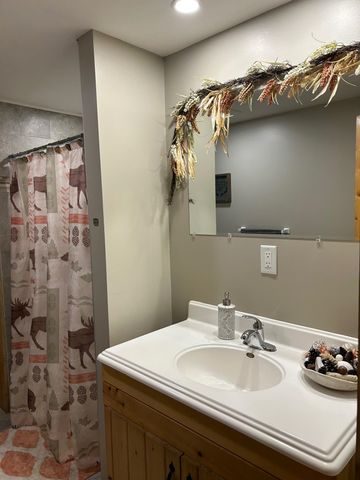 33 Williams Lane, Wolcott, VT 05680