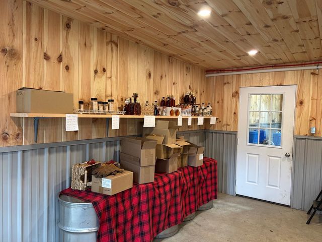 33 Williams Lane, Wolcott, VT 05680