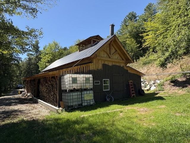 33 Williams Lane, Wolcott, VT 05680