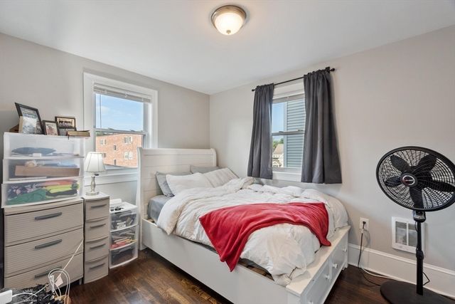 11 Town Hill St 1, Quincy, MA 02169