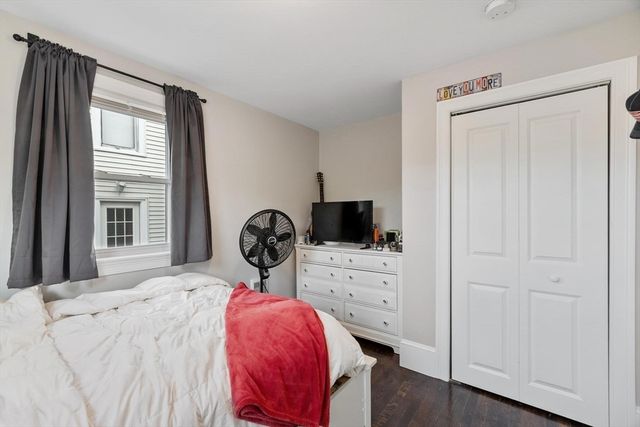 11 Town Hill St 1, Quincy, MA 02169