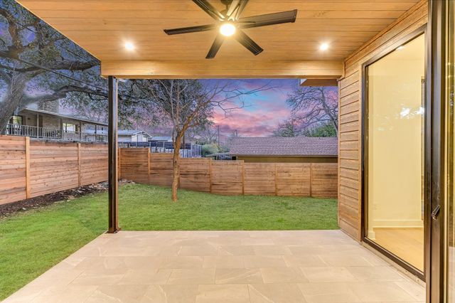 2401 Trailside DR B, Austin, TX 78704