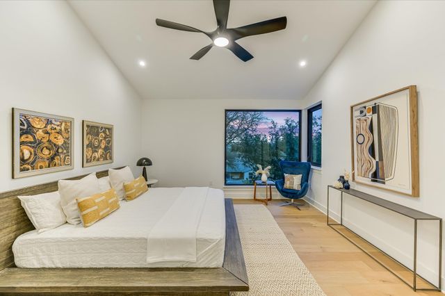 2401 Trailside DR B, Austin, TX 78704