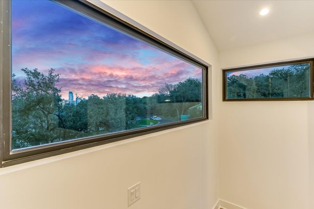 2401 Trailside DR B, Austin, TX 78704
