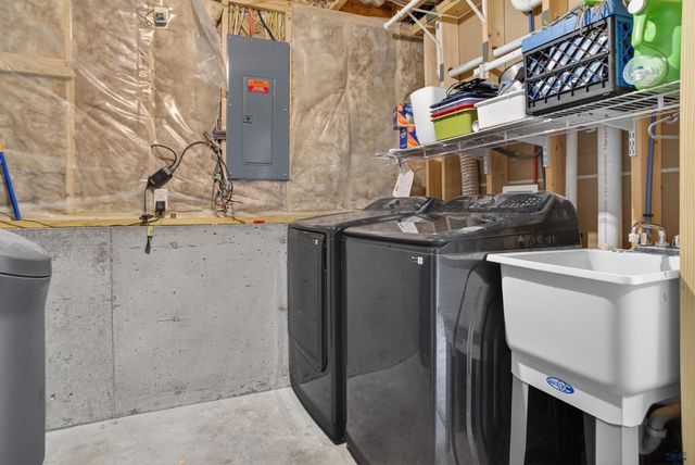 3573 WESSON RD, Rapid City, SD 57703