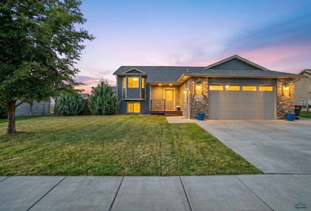 3573 WESSON RD, Rapid City, SD 57703