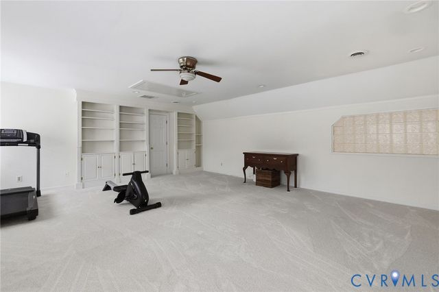 17 Quail Run Dr, Manakin Sabot, VA 23103