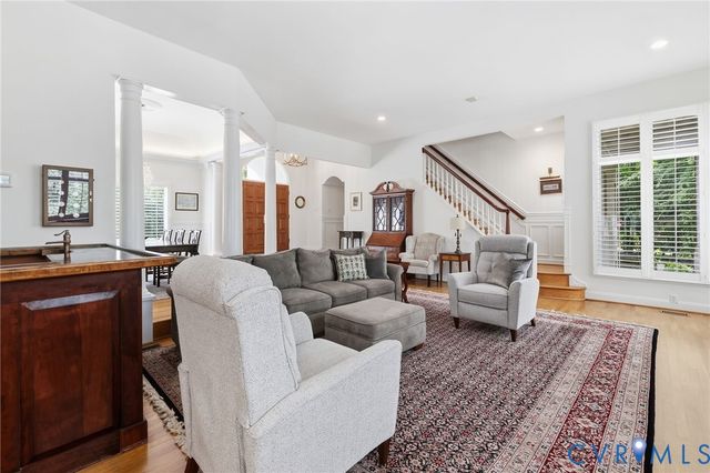 17 Quail Run Dr, Manakin Sabot, VA 23103