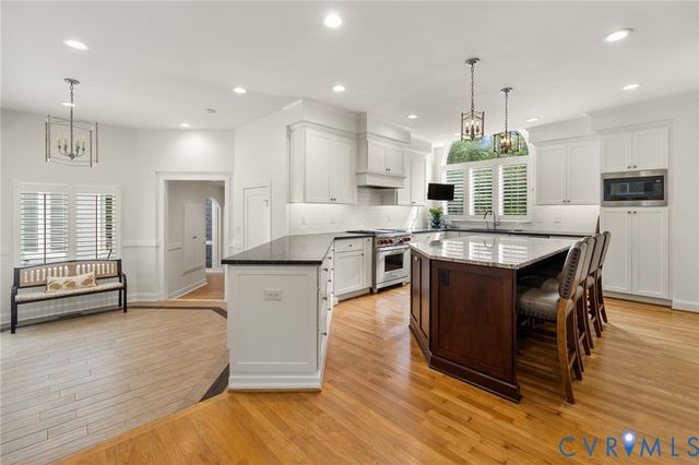 17 Quail Run Dr, Manakin Sabot, VA 23103
