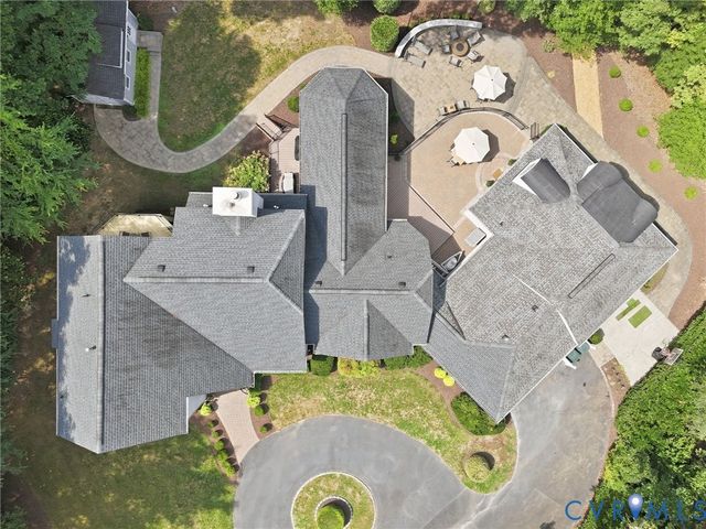 17 Quail Run Dr, Manakin Sabot, VA 23103