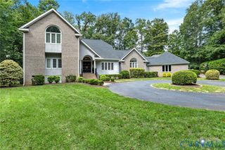 17 Quail Run Dr, Manakin Sabot, VA 23103