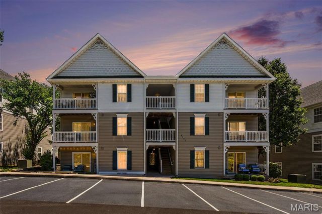 1141 Arbor Creek Drive 3B, St Louis, MO 63122