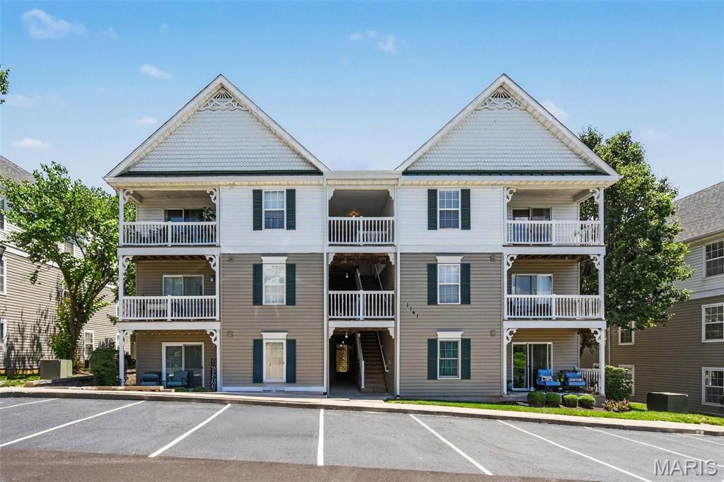 1141 Arbor Creek Drive 3B, St Louis, MO 63122