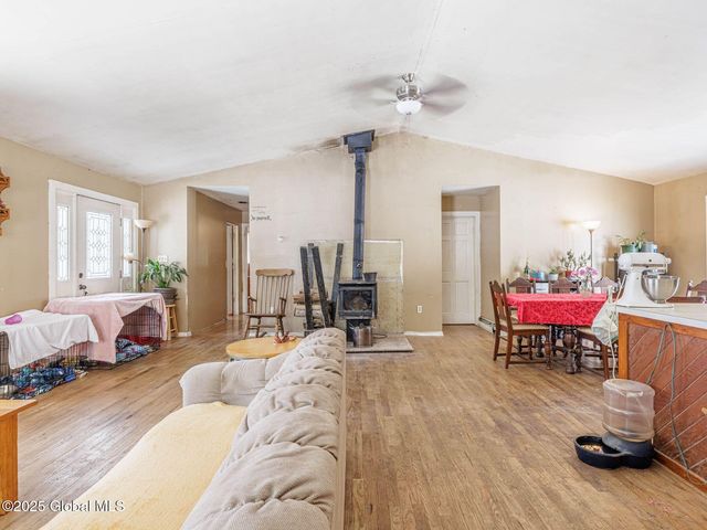 1769 Route 51, New Baltimore, NY 12087