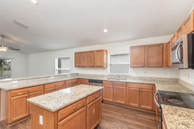 174 DAKOTA AVENUE, Groveland, FL 34736