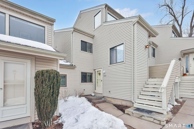 260 Brittany Farms Road APT B, New Britain, CT 06053