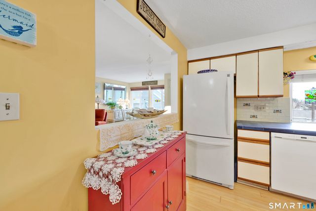 260 Brittany Farms Road APT B, New Britain, CT 06053