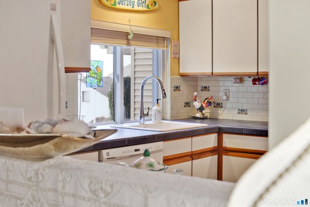 260 Brittany Farms Road APT B, New Britain, CT 06053