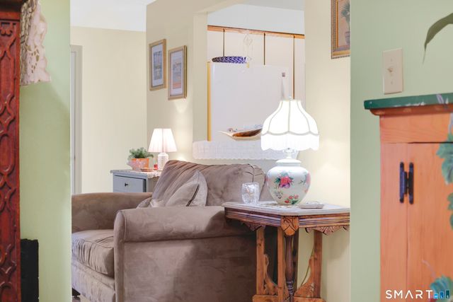 260 Brittany Farms Road APT B, New Britain, CT 06053