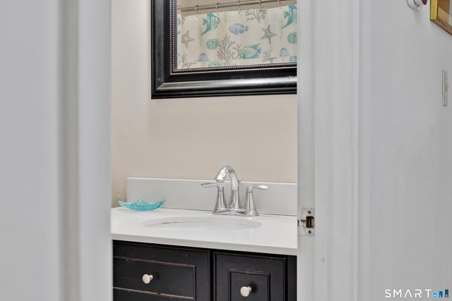 260 Brittany Farms Road APT B, New Britain, CT 06053