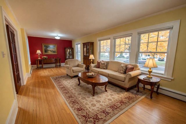 809 Richards AVENUE, Watertown, WI 53094