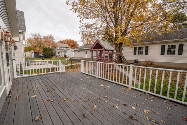 809 Richards AVENUE, Watertown, WI 53094