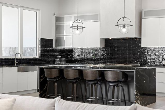 4924 W SAN RAFAEL STREET, Tampa, FL 33629