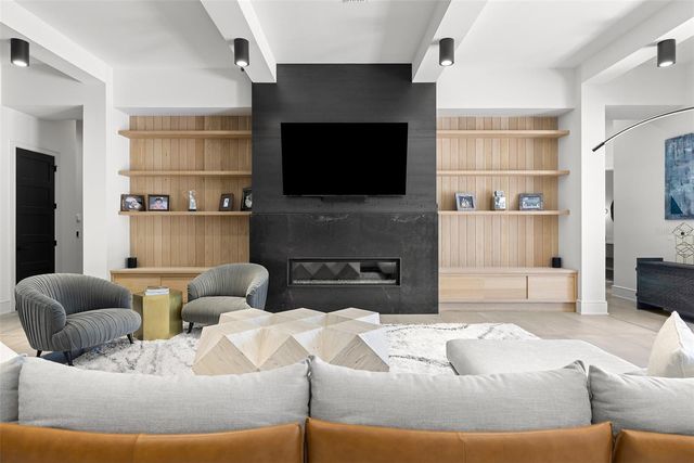 4924 W SAN RAFAEL STREET, Tampa, FL 33629