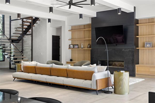 4924 W SAN RAFAEL STREET, Tampa, FL 33629