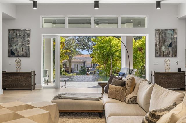 4924 W SAN RAFAEL STREET, Tampa, FL 33629