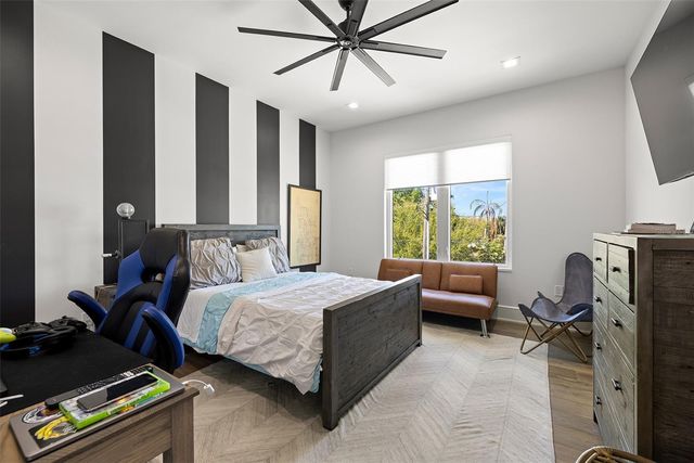 4924 W SAN RAFAEL STREET, Tampa, FL 33629