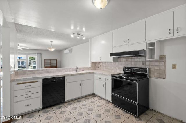 1654 Edgewater Lane, Camarillo, CA 93010