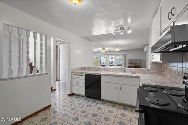 1654 Edgewater Lane, Camarillo, CA 93010