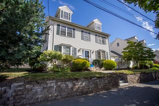 5 Bateman Ct 1-A, Wakefield, MA 01880