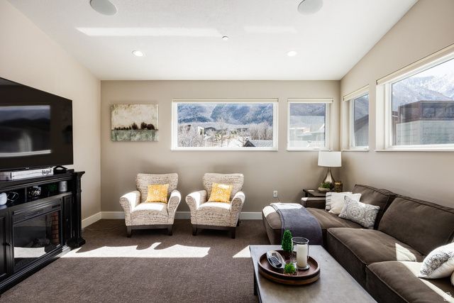 806 S SUMMIT CREEK DR, Woodland Hills, UT 84653
