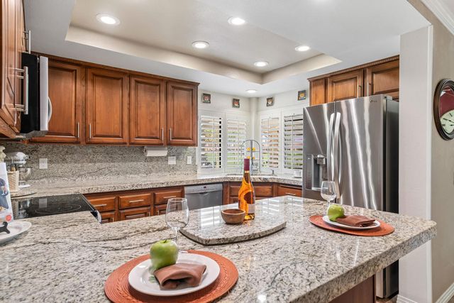 42892 Scirocco Road, Palm Desert, CA 92211