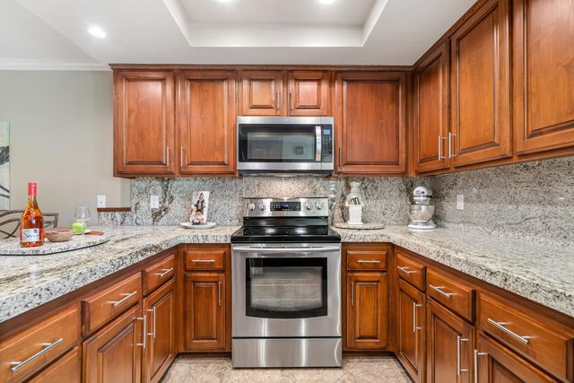 42892 Scirocco Road, Palm Desert, CA 92211