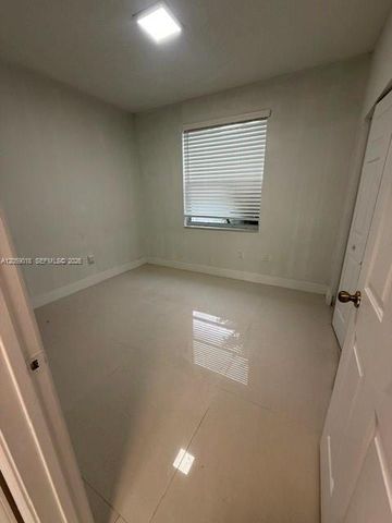 5402 NW 120th Ave, Coral Springs, FL 33076