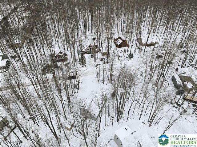 102 Chitimacha Drive, Coolbaugh Twp, PA 18347