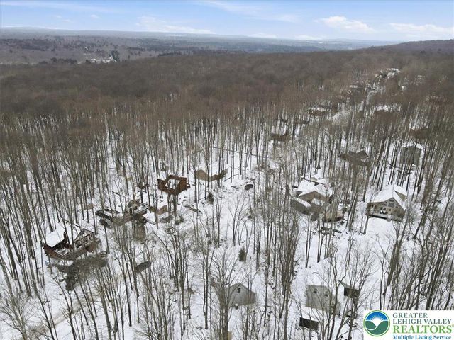 102 Chitimacha Drive, Coolbaugh Twp, PA 18347