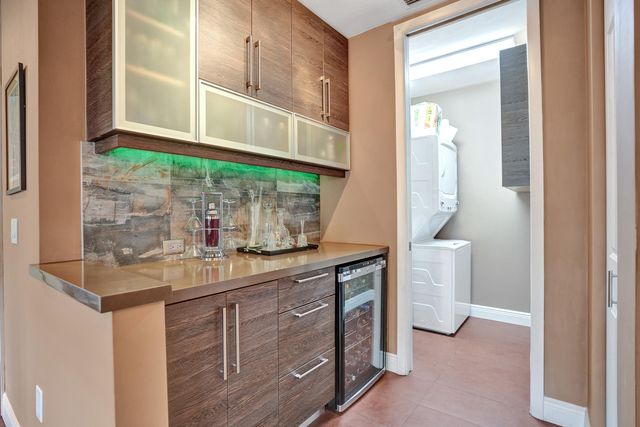 2617 NE 14th Avenue 304, Wilton Manors, FL 33334