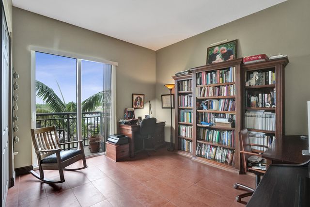 2617 NE 14th Avenue 304, Wilton Manors, FL 33334