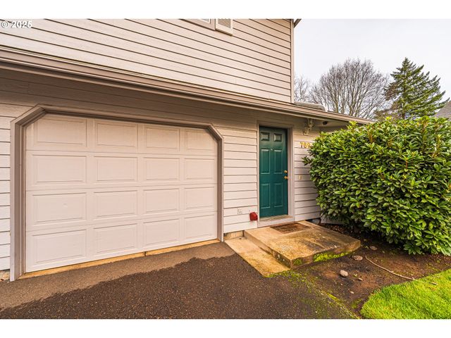 769 RIVER Rd, Eugene, OR 97404