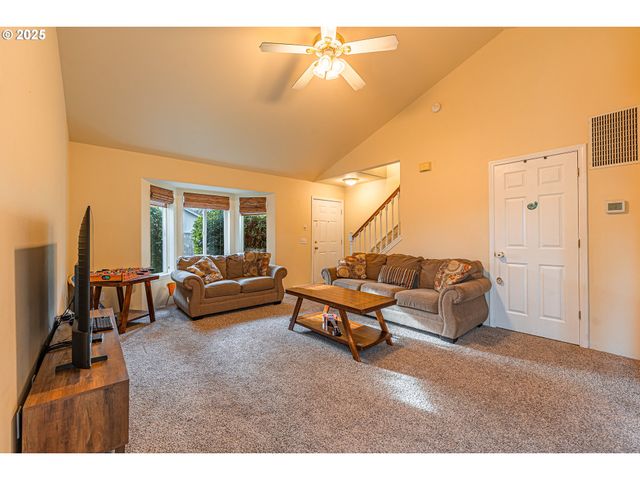 769 RIVER Rd, Eugene, OR 97404