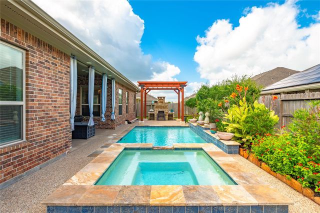5518 Sierra Court, Pasadena, TX 77505