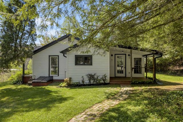 820 Ash Loop Road, Blue Ridge, GA 30513