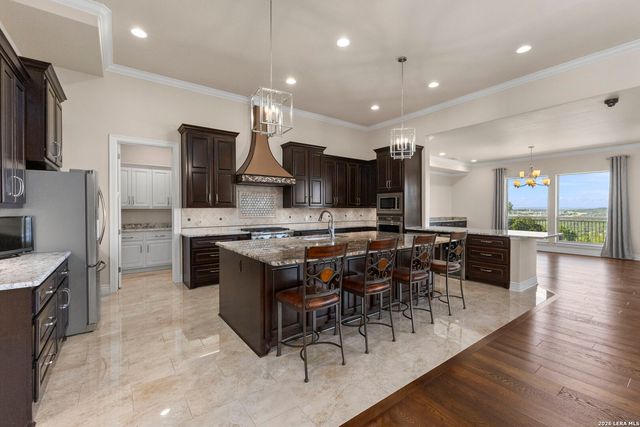 8 BRAEBURN CT, Bulverde, TX 78163