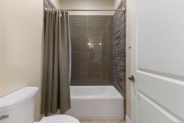 8 BRAEBURN CT, Bulverde, TX 78163