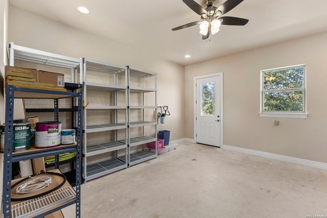 8 BRAEBURN CT, Bulverde, TX 78163