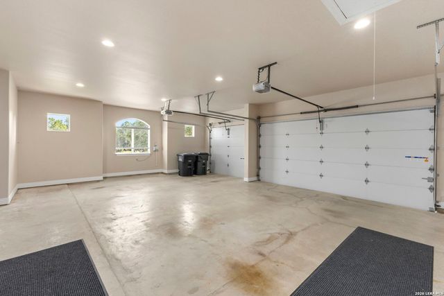8 BRAEBURN CT, Bulverde, TX 78163